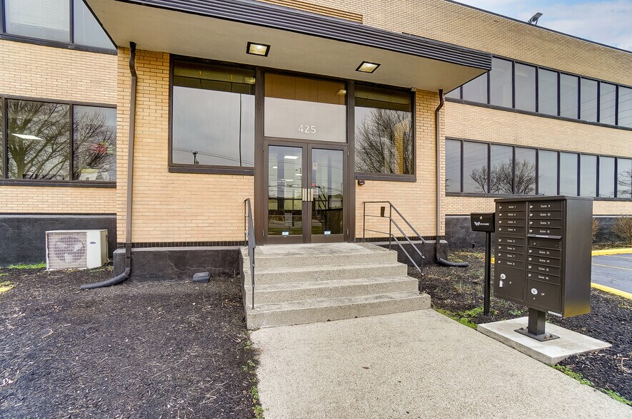 More Photos Of 425 N Findlay St, Dayton Medical For Lease