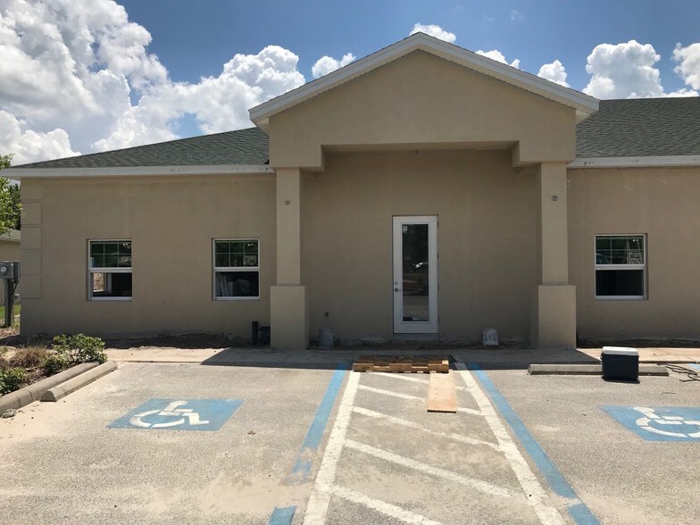 Primary Photo Of 2306 Greenbranch Dr, Wesley Chapel Medical For Lease