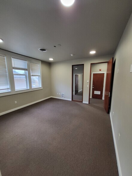 More Photos Of 223 S Lewis St, Monroe Storefront Retail Office For Sale