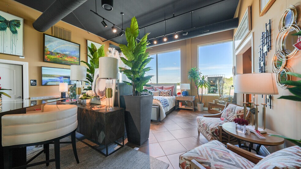 More Photos Of 2265 Bagnell Dam Blvd, Lake Ozark Office For Sale