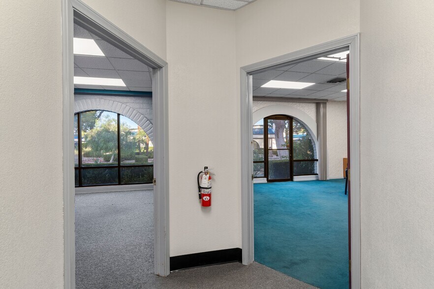 More Photos Of 801 S Rancho Dr, Las Vegas Office For Sale