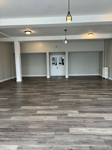 More Photos Of 1828 Indianapolis Blvd, Whiting Apartments For Lease