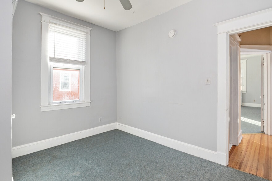More Photos Of 13 Annapolis St, Annapolis Storefront Retail Office For Sale