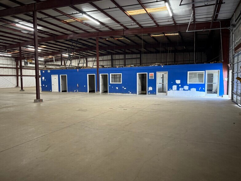 More Photos Of 2400 Alwin Ct, Raleigh Warehouse For Lease
