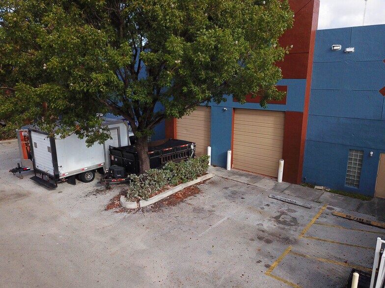 More Photos Of 20200 NW 2nd Ave, Miami Industrial For Sale