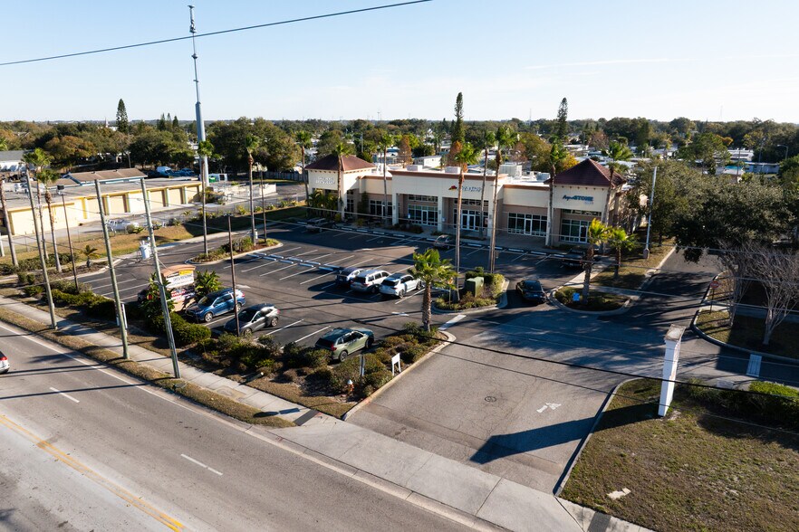 More Photos Of 401-409 S Belcher Rd, Clearwater Storefront For Lease