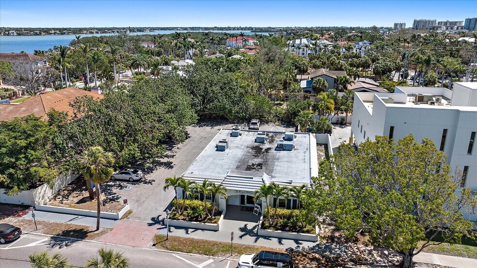 More Photos Of 544 John Ringling Blvd, Sarasota Loft Creative Space For Lease