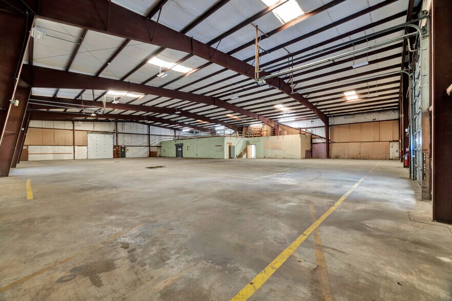 More Photos Of 1000 1st State Blvd, Wilmington Warehouse For Lease