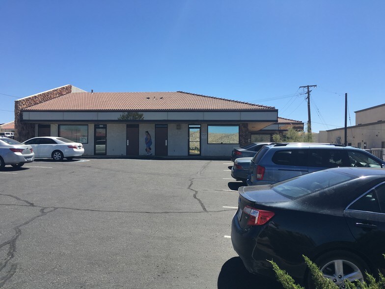 More Photos Of 15963 Quantico Rd, Apple Valley Medical For Lease