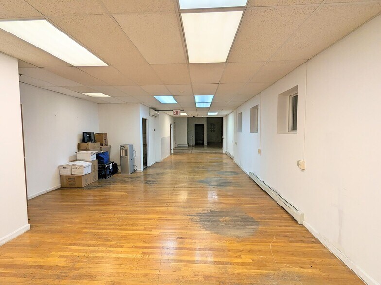 More Photos Of 815 59th St, Brooklyn Storefront Retail Residential For Lease