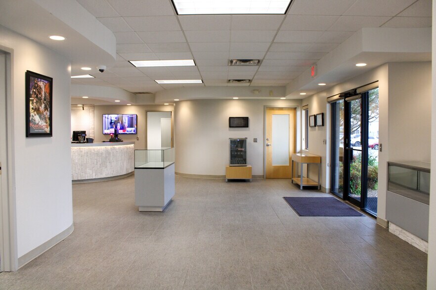 More Photos Of 4121 S 72nd Ave, Tulsa Service For Sale