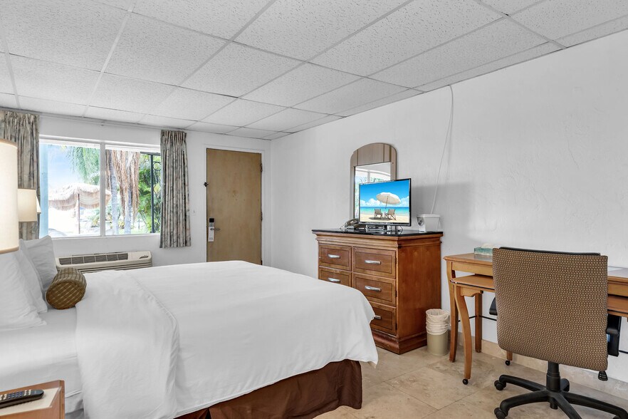 More Photos Of 99202 Overseas Hwy, Key Largo Hotel For Sale