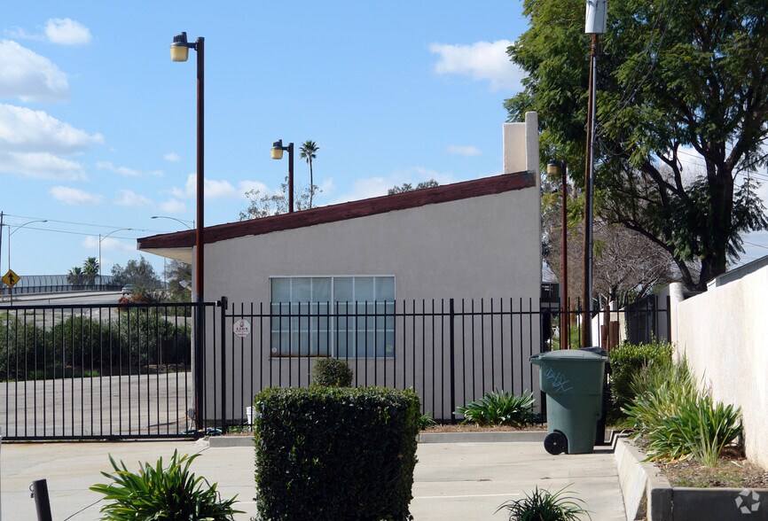 More Photos Of 1208 W Highland Ave, San Bernardino Auto Dealership For Lease