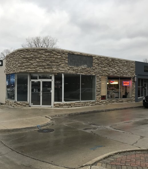 Primary Photo Of 26001 Coolidge Hwy, Oak Park Freestanding For Lease