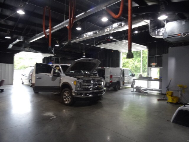 More Photos Of 4400 Bragg Blvd, Fayetteville Showroom For Lease