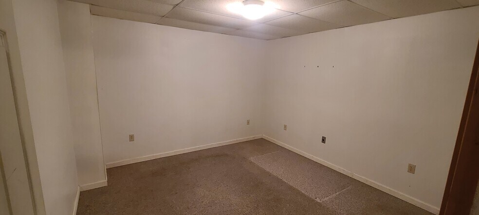 More Photos Of 20 S Morgantown St, Fairchance Flex For Lease