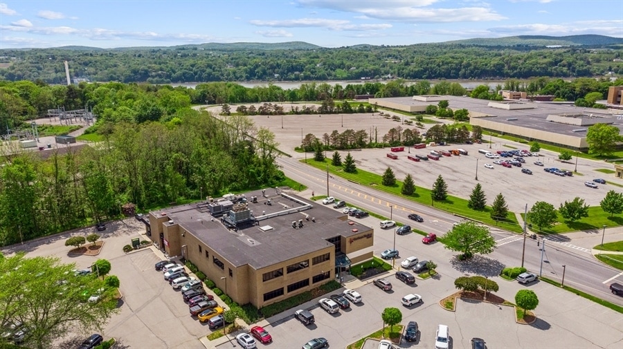 More Photos Of 159 Barnegat Rd, Poughkeepsie Medical For Lease