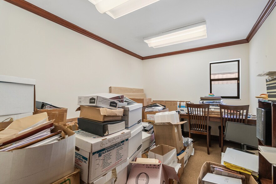 More Photos Of 112-120 US Highway 1, Tequesta Medical For Sale