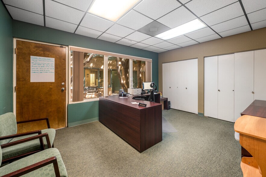 More Photos Of 760 S Stapley Dr, Mesa Office For Sale