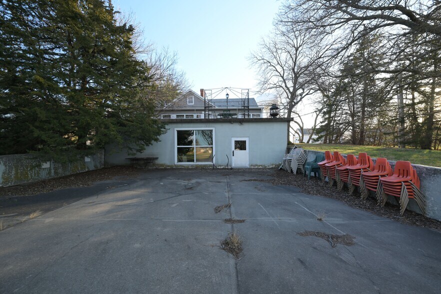 More Photos Of 1921 Front St, Beatrice Flex For Sale