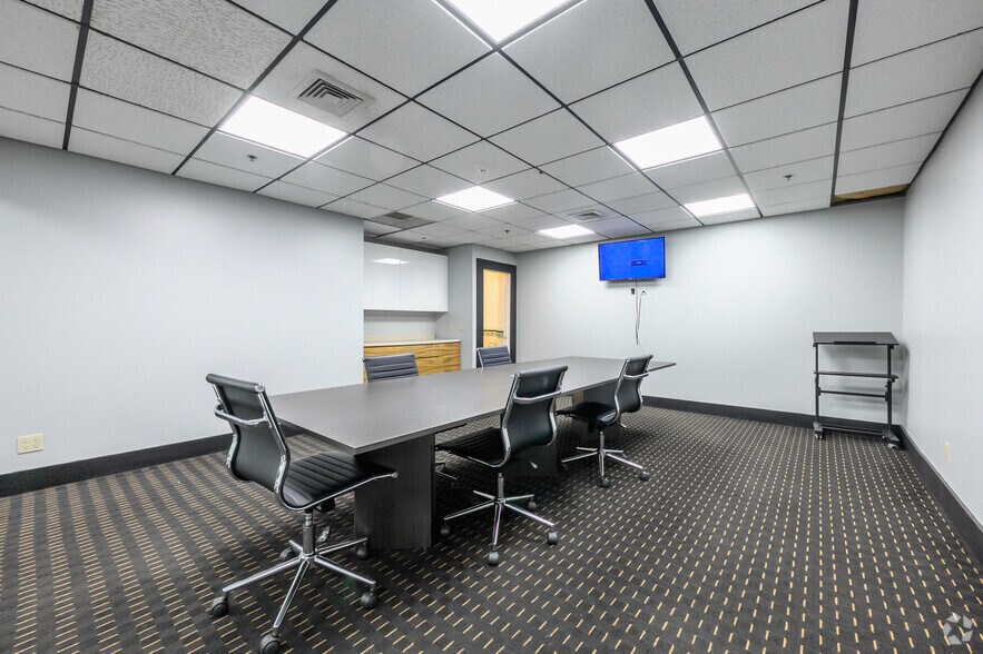 More Photos Of 334 County Route 49, Middletown Warehouse For Lease