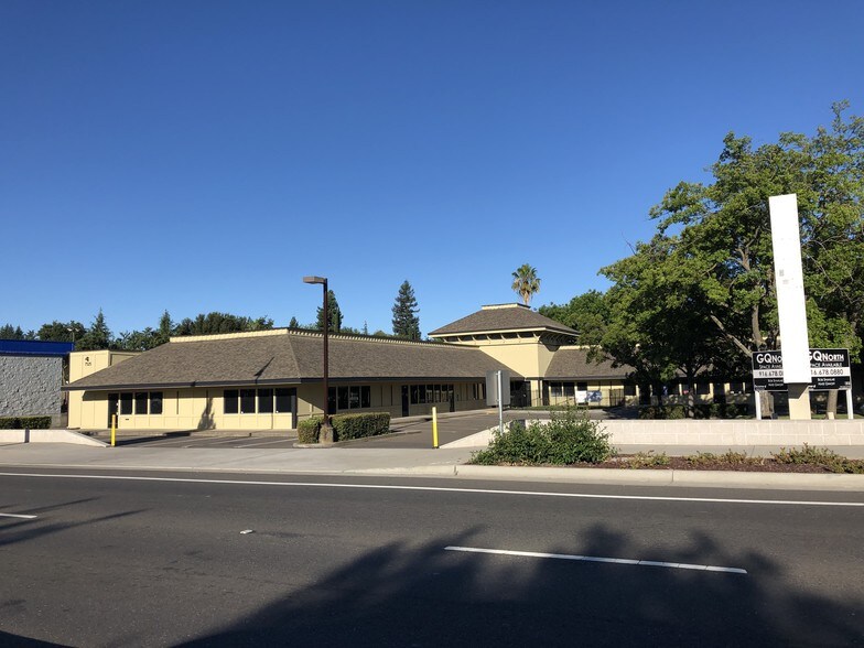 More Photos Of 7525 Auburn Blvd, Citrus Heights Unknown For Sale