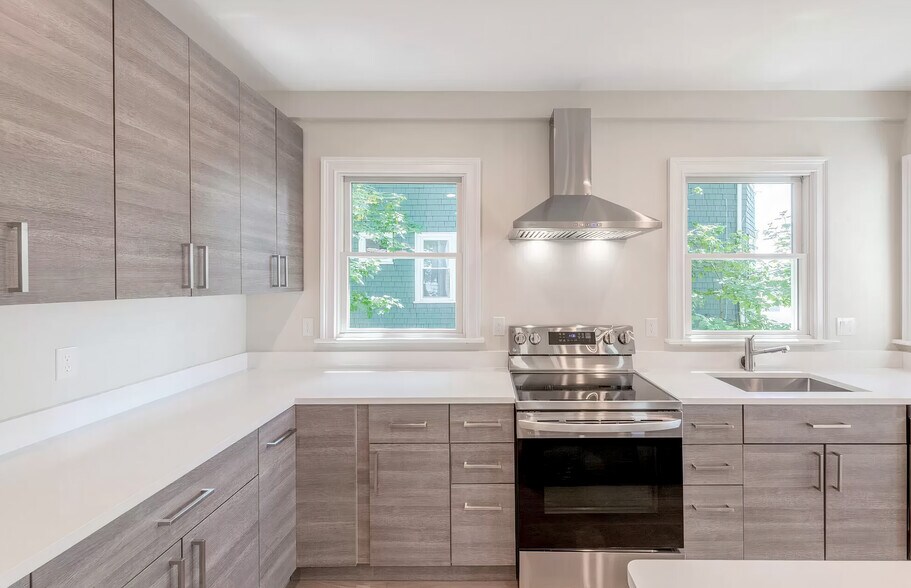 More Photos Of 36 Pratt St, Providence Specialty For Sale