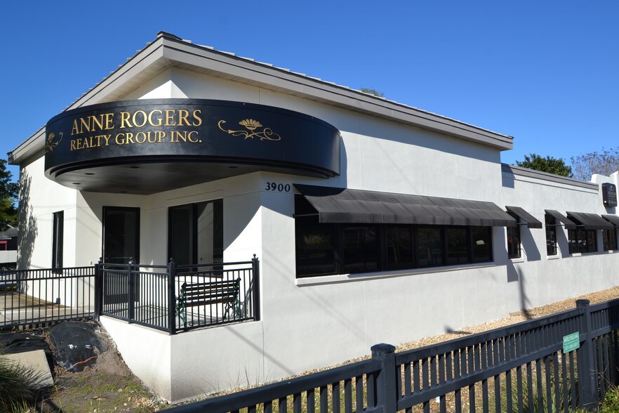 More Photos Of 3900 Edgewater Dr, Orlando Office For Lease