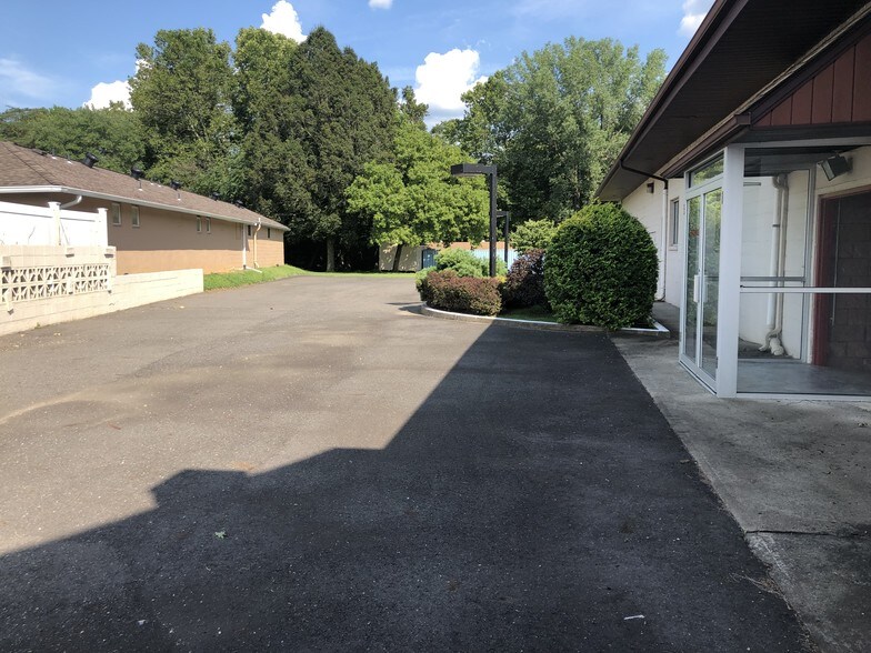 More Photos Of 133 Route 130, Bordentown Freestanding For Sale