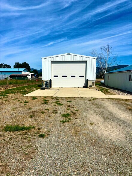 More Photos Of 3 Two Boys Ln, Plains Warehouse For Sale