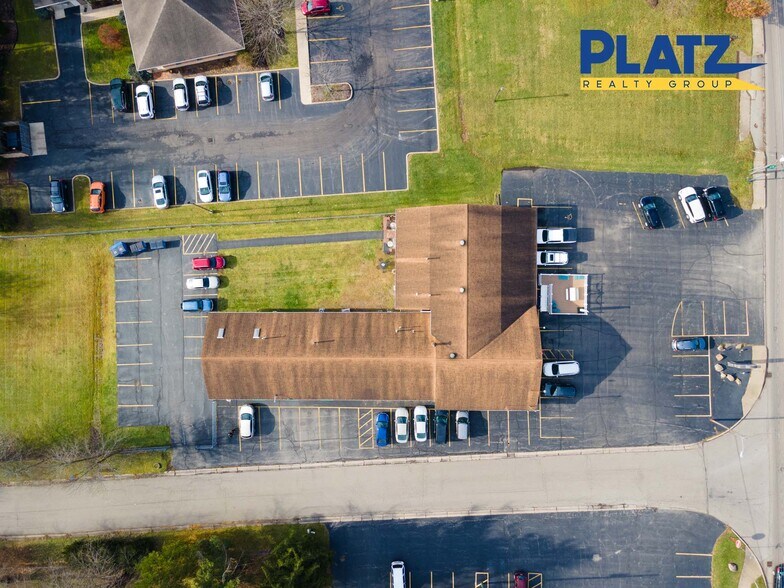 More Photos Of 8024-8028 E Market St, Warren General Retail For Lease