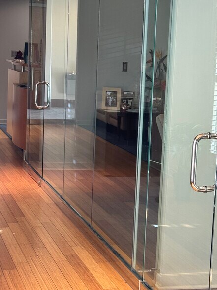 More Photos Of 3085 Fountainside Dr, Germantown Medical For Sale