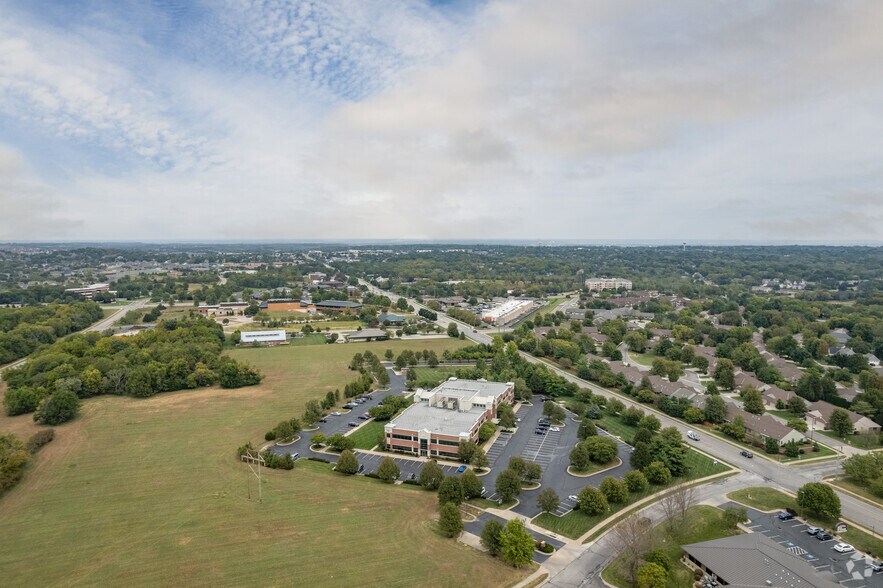 More Photos Of 4910 Corporate Centre Dr, Lawrence Office For Lease