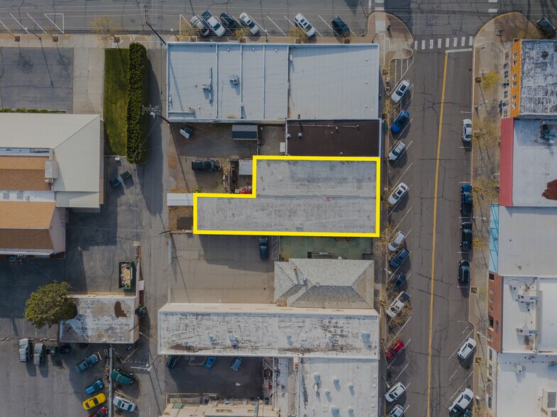 More Photos Of 315-317 W Kennewick Ave, Kennewick Storefront For Sale