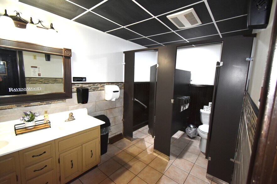 More Photos Of 1021 Rt-146, Clifton Park Restaurant For Sale