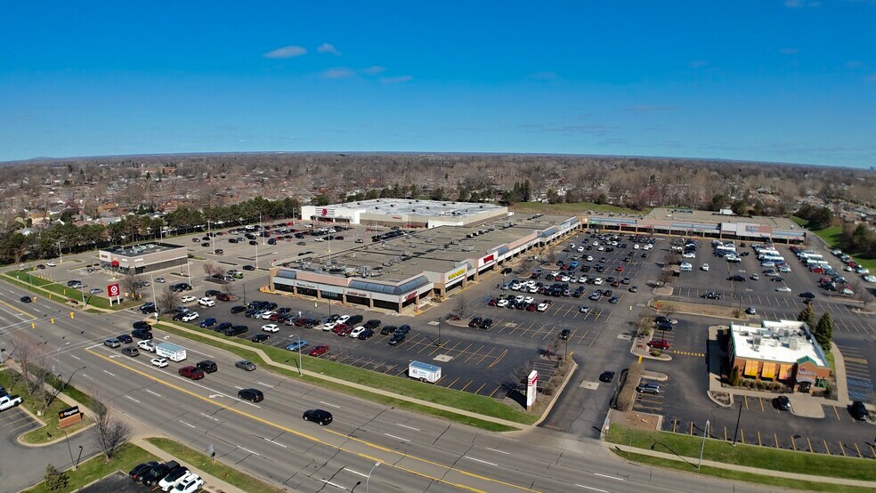 More Photos Of 26300-26650 Ford Rd, Dearborn Heights Unknown For Lease