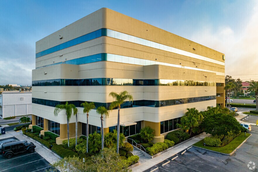 More Photos Of 28100 US Highway 19 N, Clearwater Office For Lease