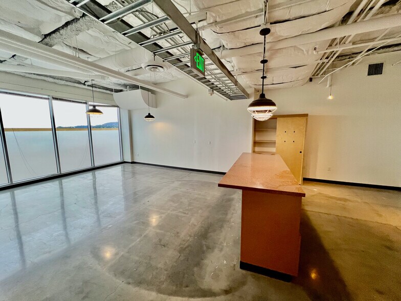 More Photos Of 250 E Olive Ave, Burbank Loft Creative Space For Lease