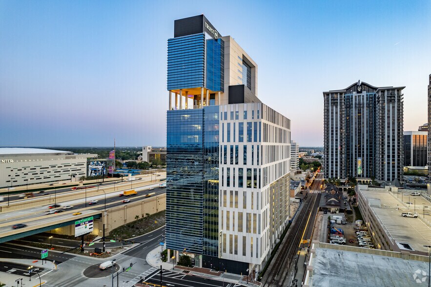 More Photos Of 333 S Garland Ave, Orlando Office For Lease