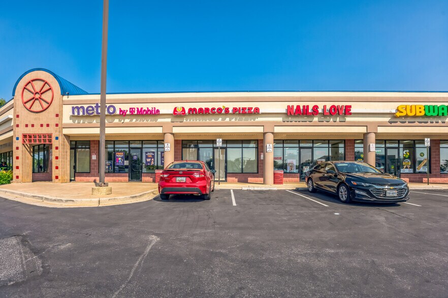More Photos Of 9900 Greenbelt Rd, Lanham Storefront For Sale
