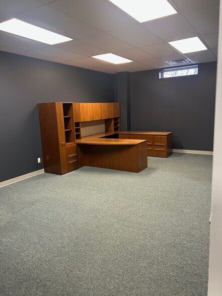 More Photos Of 3862 Race Rd, Cincinnati Light Manufacturing For Lease