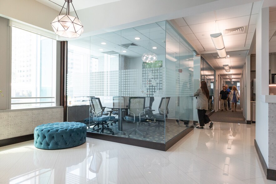 More Photos Of 1395 Brickell Ave, Miami Coworking Space