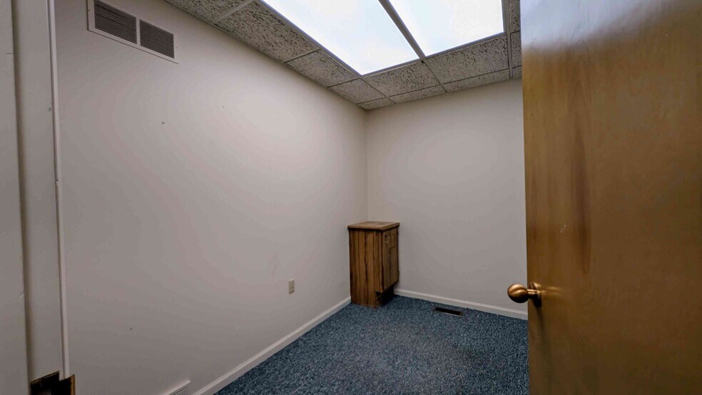More Photos Of 2227 Chapline St, Wheeling Office For Lease