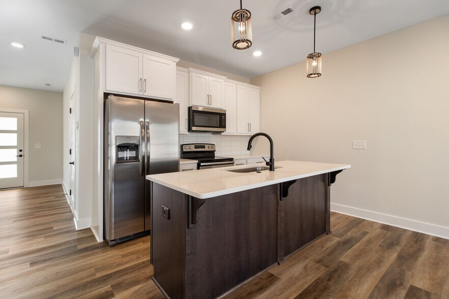 More Photos Of 160 Excell Rd, Clarksville Apartments For Sale