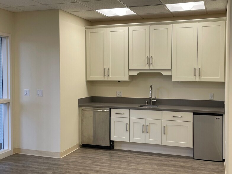 More Photos Of 1500 3rd St, Napa Office For Lease