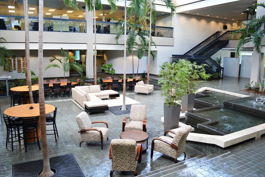 More Photos Of 560 Carillon Pky, Saint Petersburg Unknown For Lease
