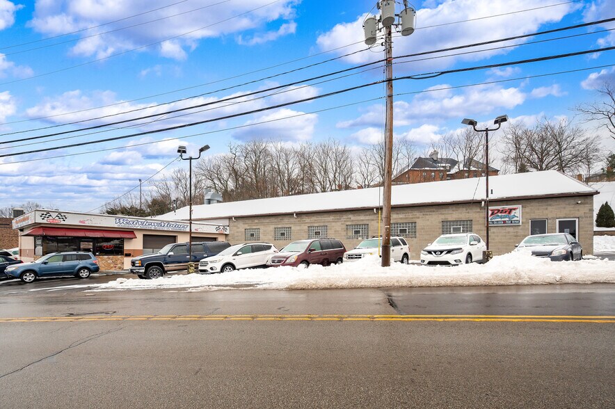 More Photos Of 186 Perry Hwy, Pittsburgh Auto Dealership For Sale