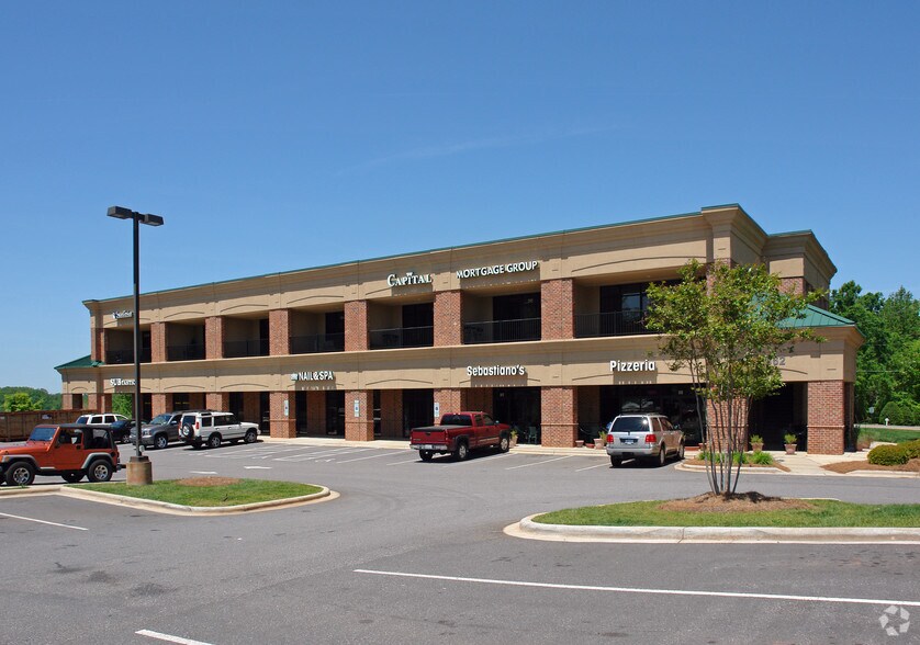 More Photos Of 862 Brawley School Rd, Mooresville Freestanding For Lease