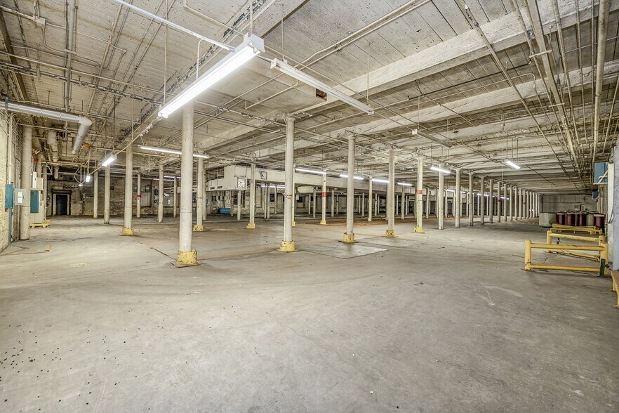 More Photos Of 129 Monarch Hwy, Union Warehouse For Sale