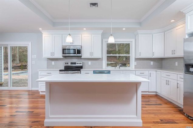 More Photos Of 57 Sheryl Cres, Smithtown Apartments For Sale